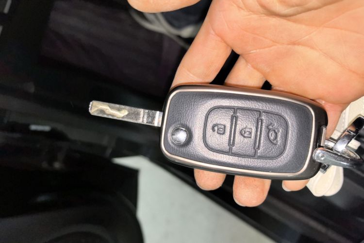 smart forfour 2018款 1.0L 52千瓦激情版中控内饰11