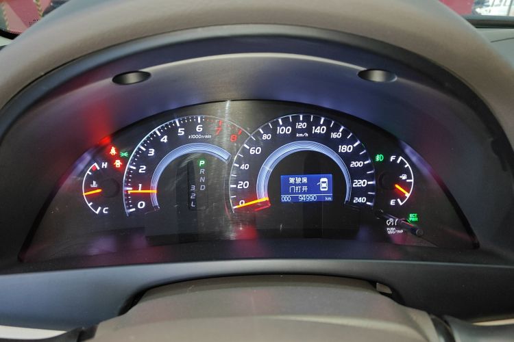 丰田 凯美瑞 2013款 200G 经典豪华版中控内饰14