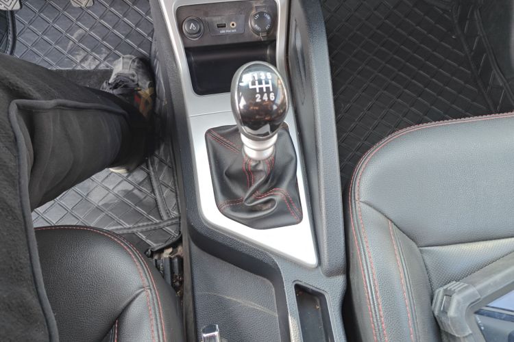 江汽集团 瑞风S3 2016款 1.5L 手动豪华智能型中控内饰18