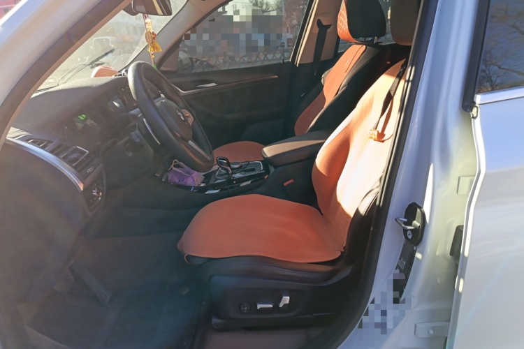 宝马X3 2023款 xDrive30i 领先型 M曜夜套装中控内饰19