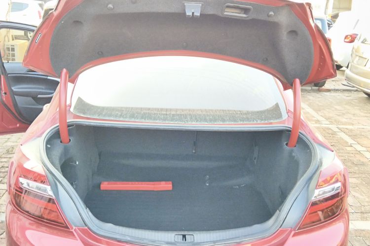 别克 君威 2015款 1.6T 领先技术型机舱底盘23