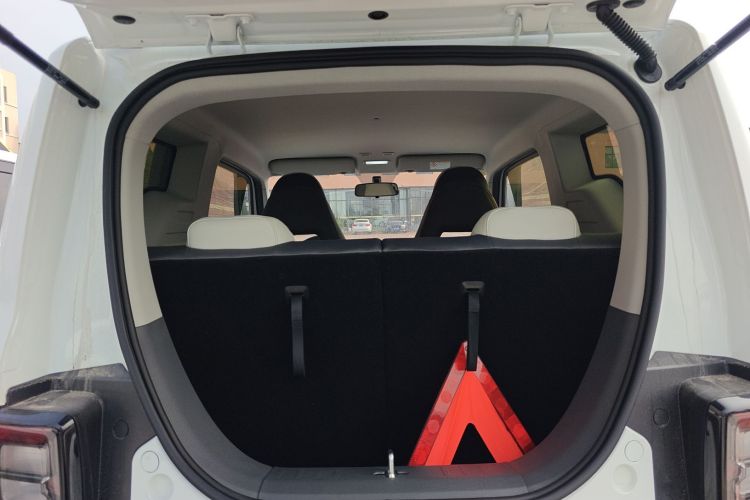 吉利银河 2025款 210km 熊猫骑士机舱底盘23