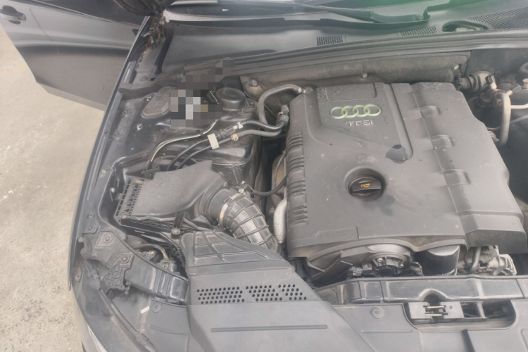 奥迪A4L 2013款 35 TFSI 自动舒适型局部细节9006