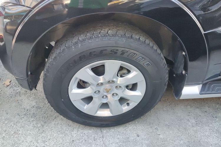 三菱 帕杰罗(进口) 2016款 3.0L 自动尊贵版 国V车身外观6007