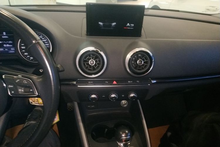 奥迪A3 2019款 Limousine 35 TFSI 时尚型 国V局部细节16