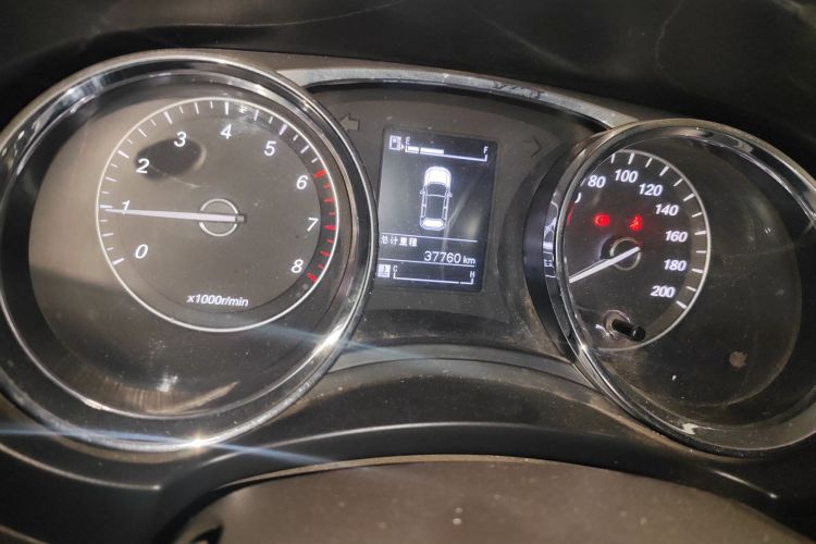 五菱汽车 五菱宏光 2015款 1.5L S1舒适国V中控内饰15