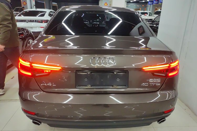 奥迪A4L 2017款 40 TFSI 时尚型车身外观6