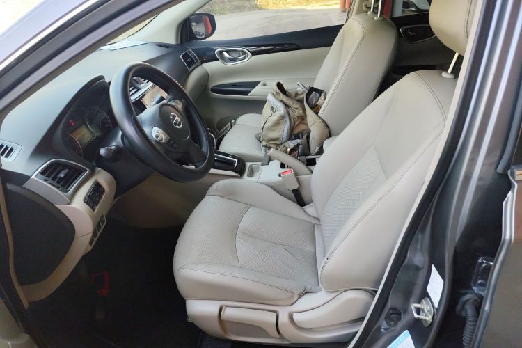 日产 轩逸 2016款 1.6XL  CVT尊享版局部细节19