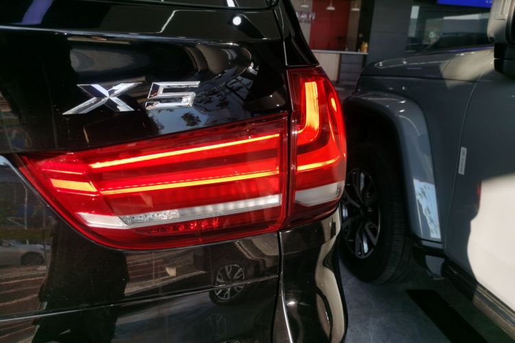 宝马X5（平行进口） 车身外观9
