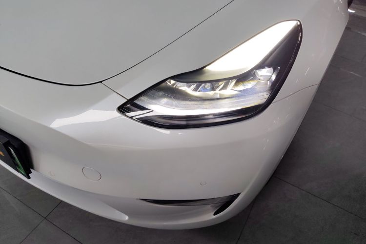 特斯拉 Model Y 2022款 改款 长续航全轮驱动版车身外观36