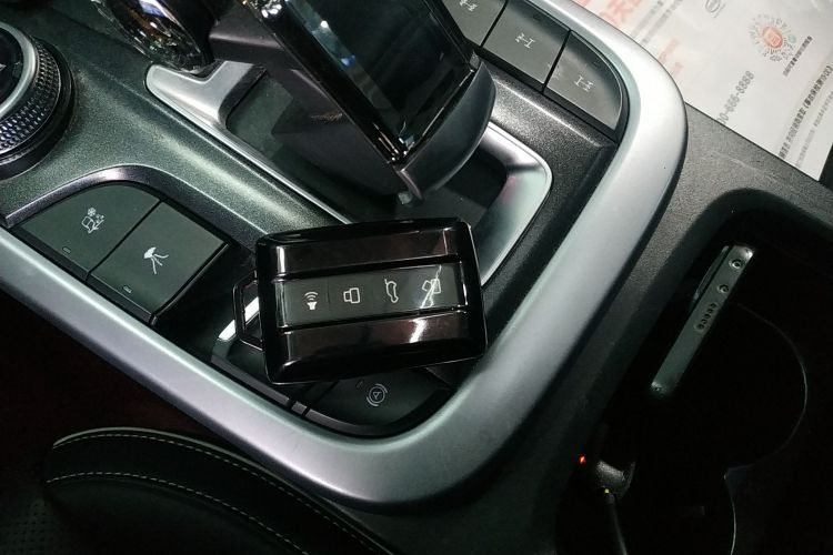 坦克300 2021款 越野版 2.0T 征服者中控内饰7001