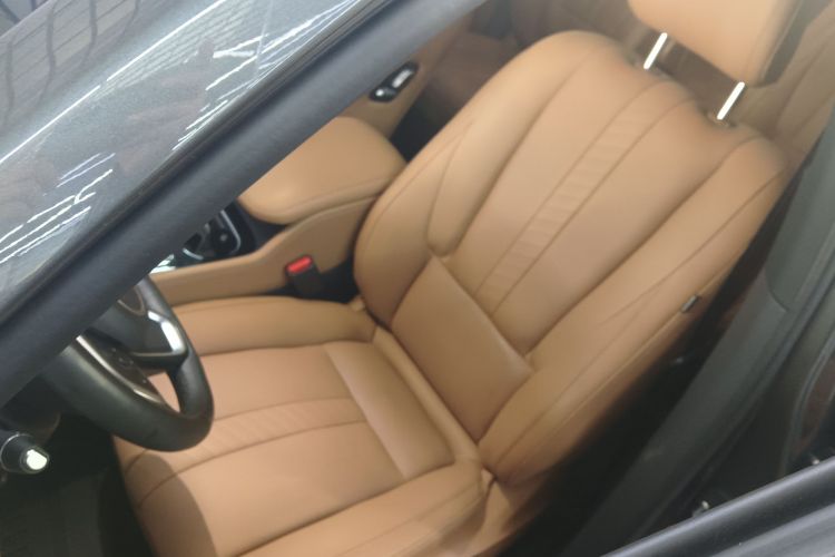 理想汽车 理想ONE 2020款 增程6座版局部细节19