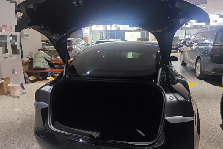 特斯拉 Model 3 2023款 长续航全轮驱动版局部细节23