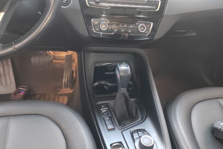 宝马X1 2016款 sDrive18Li 尊享型中控内饰18