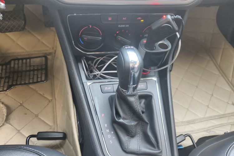 大众 朗逸 2015款 230TSI DSG舒适版中控内饰18