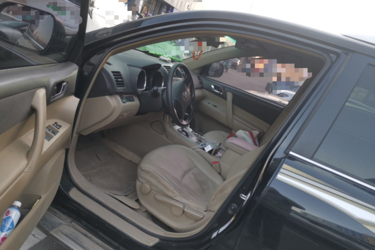 丰田 汉兰达 2012款 2.7L 两驱5座精英版中控内饰7003