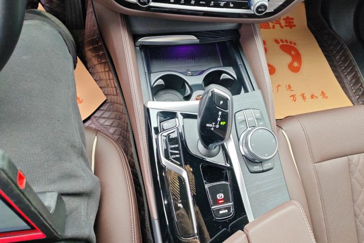 宝马5系 2023款 530Li 领先型 M运动套装局部细节18
