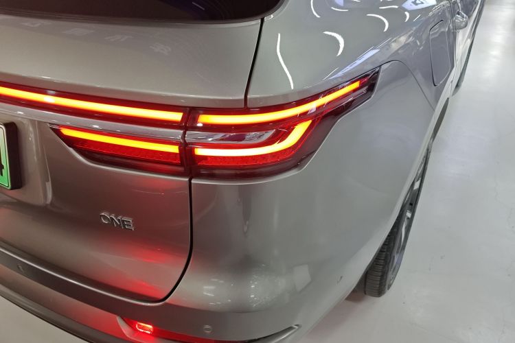 理想汽车 理想ONE 2021款 增程6座版车身外观9