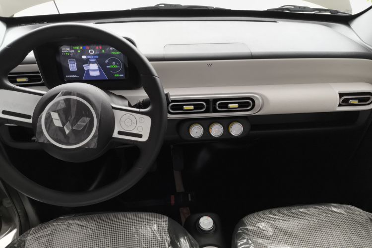 五菱汽车 宏光MINIEV 2024款 第三代 215km 青春版局部细节16