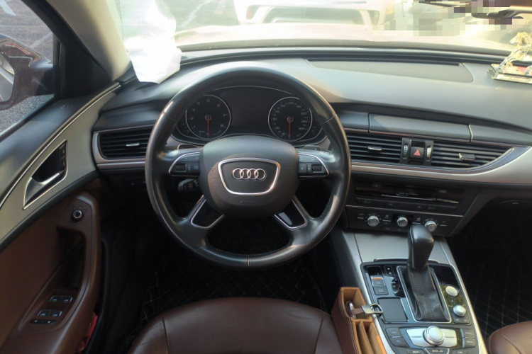 奥迪A6L 2018款 35 TFSI 典藏版中控内饰13