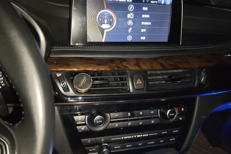汉腾汽车 汉腾X7 2016款 1.5T 手动尊享型中控内饰16