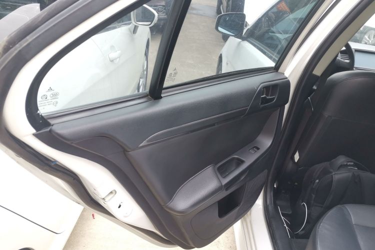 三菱 翼神 2014款 竞速版 1.8L CVT舒适型中控内饰7008