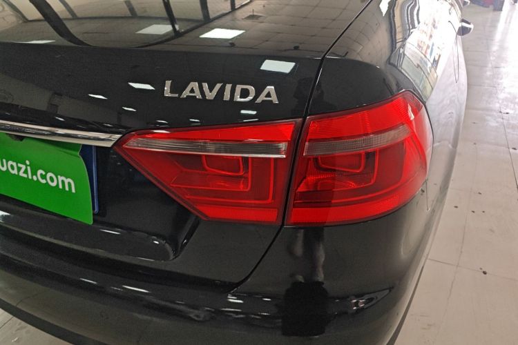 大众 朗逸 2013款 改款经典 1.6L 自动舒适版车身外观6006