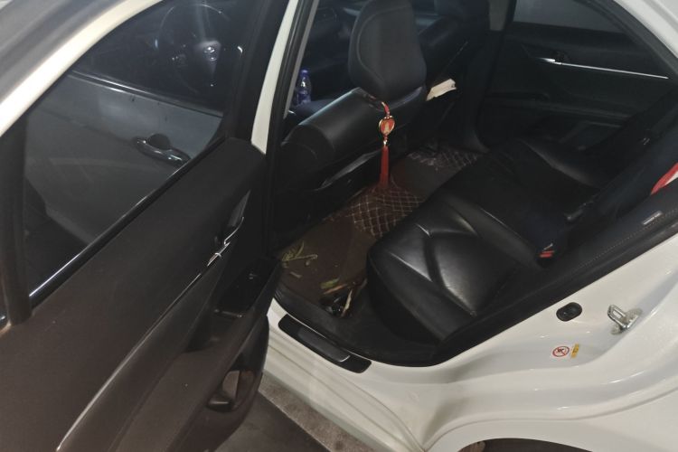 丰田 凯美瑞 2018款 2.0G 豪华版中控内饰7004