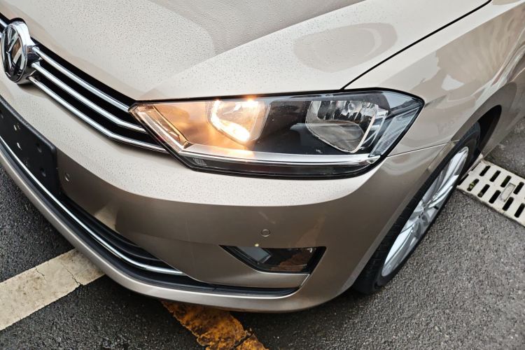 大众 高尔夫·嘉旅 2016款 230TSI 自动豪华型局部细节36