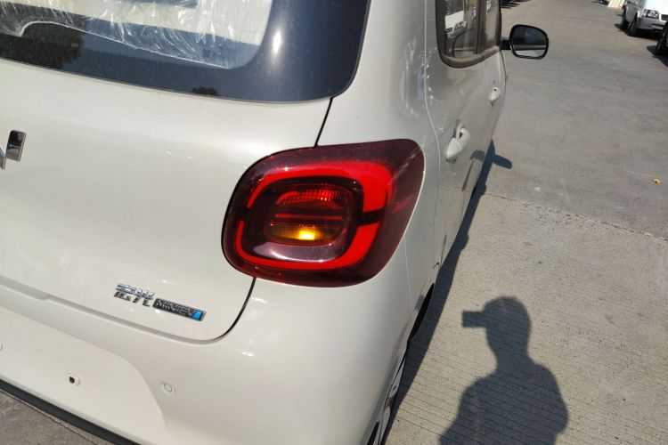 五菱汽车 宏光MINIEV 2025款 四门版 进阶款车身外观9