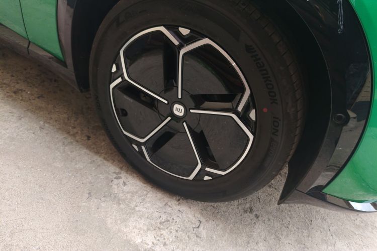 小米汽车 小米YU7 2025款 超长续航后驱版车身外观10