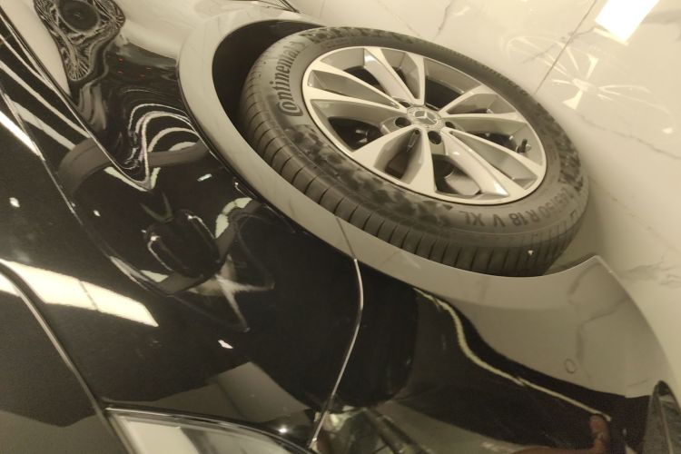 奔驰V级 2021款 V 260 领航版车身外观35