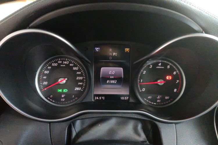 奔驰C级 2015款 改款 C 200 L 运动型中控内饰14
