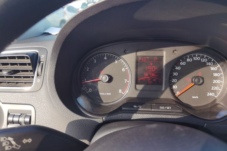 大众 Polo 2013款 1.6L 自动舒适版中控内饰14