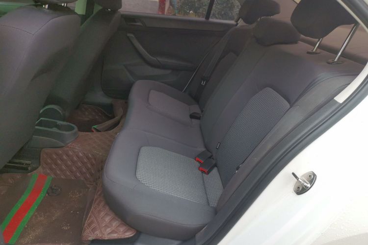 大众 桑塔纳 2021款 1.5L 手动风尚版中控内饰21