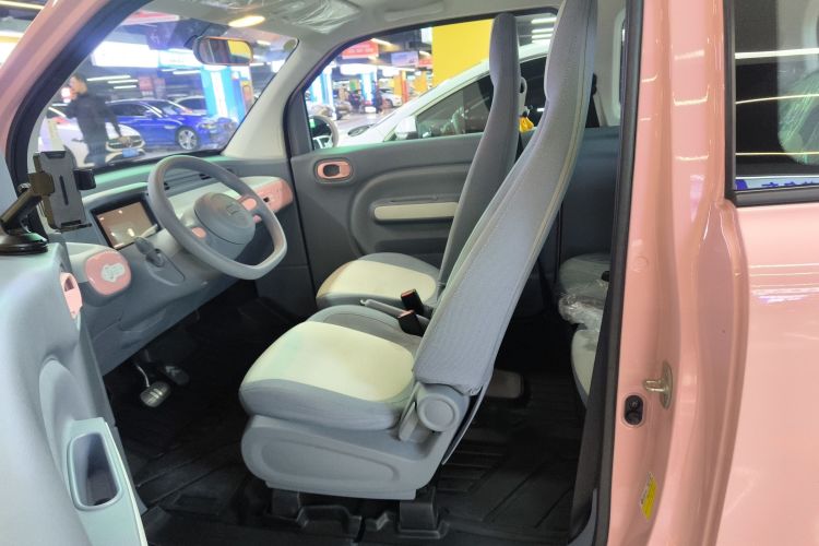 奔腾小马 2025款 222km 闪电马中控内饰19