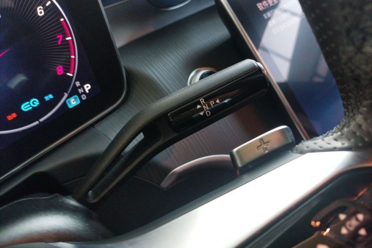 奔驰C级 2022款 C 200 L 运动版中控内饰18