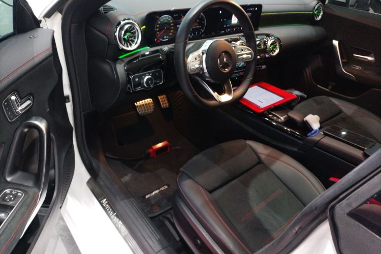 奔驰CLA 2021款 CLA 200中控内饰20