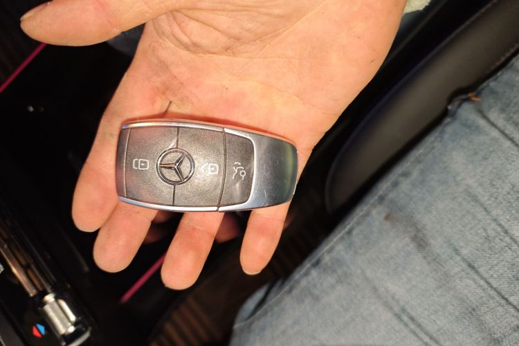 奔驰GLA 2020款 GLA 200中控内饰11