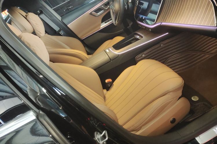 奔驰E级 2024款 改款 E 300 L 时尚型局部细节41