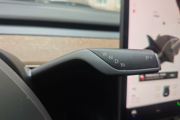 特斯拉 Model 3 2021款 标准续航后驱升级版中控内饰18