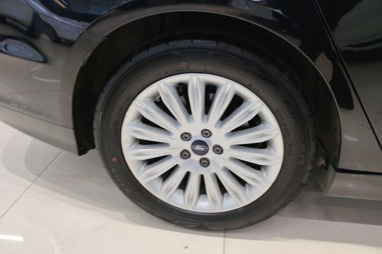 福特 蒙迪欧 2013款 2.0L GTDi200豪华型车身外观6008