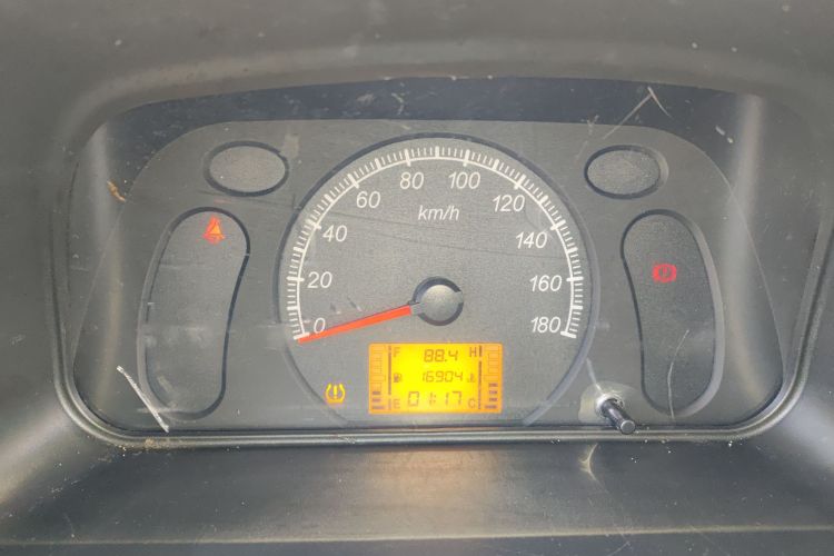 五菱汽车 五菱之光 2023款 1.5L 实用型 5/7座中控内饰14