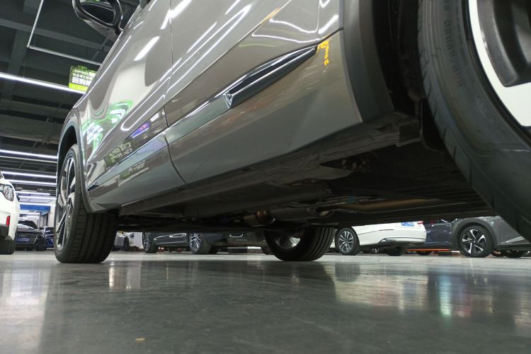 吉利汽车 星越L 2024款 2.0TD 高功自动两驱天际版局部细节9002