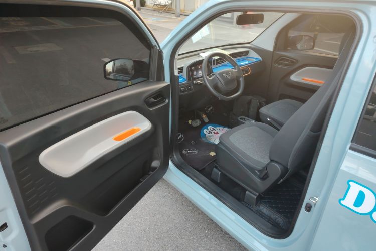 五菱汽车 宏光MINIEV 2020款 自在款 三元锂中控内饰7003