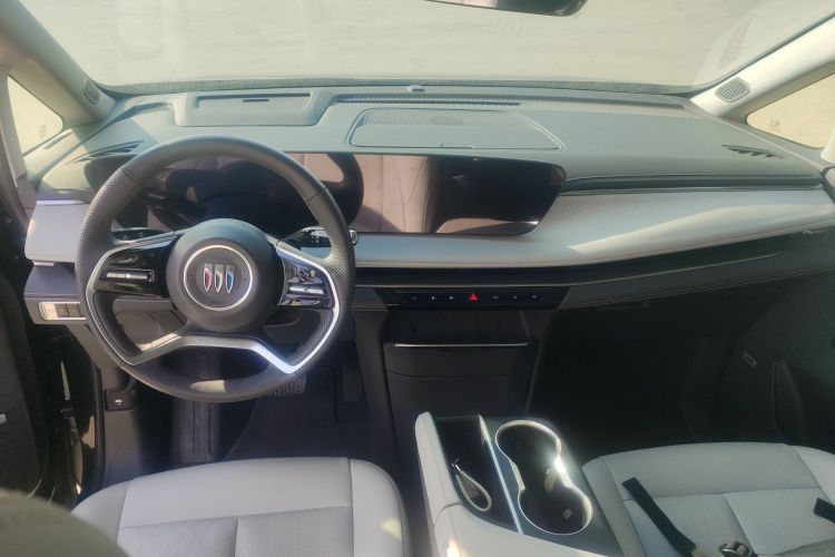 别克GL8 2025款 陆尊 尊享版中控内饰12