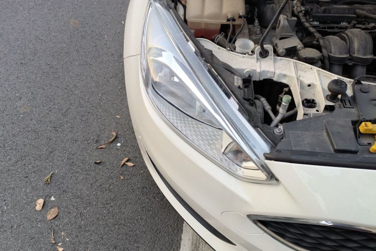 福特 福克斯 2018款 两厢经典 1.6L 自动舒适型智行版车身外观6001