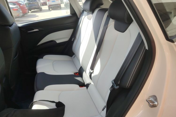 哪吒汽车 哪吒AYA 2023款 318 Lite中控内饰21