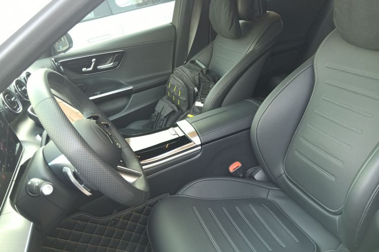 奔驰C级 2023款 改款 C 200 L 运动版中控内饰19