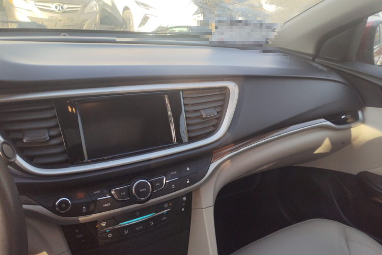 别克 英朗 2015款 15N 手动豪华型中控内饰16